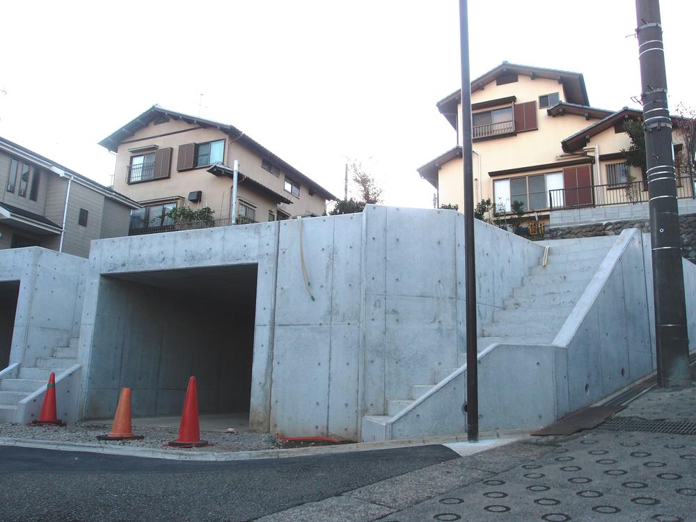 Local appearance photo. Local (11 May 2013) Shooting