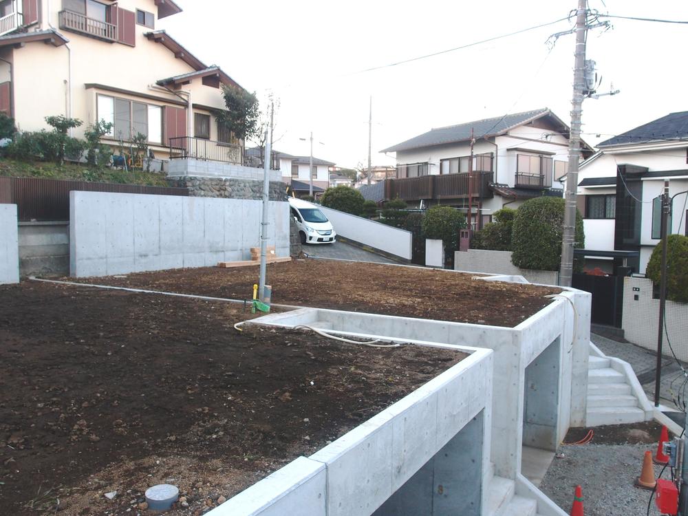 Local appearance photo. Local (11 May 2013) Shooting