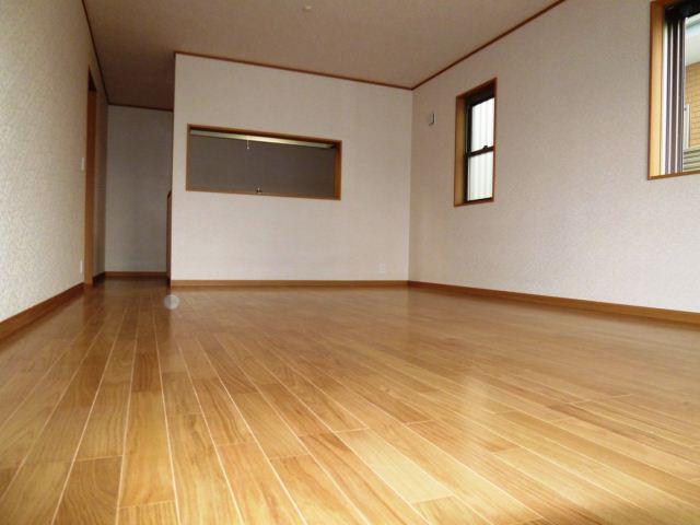 Same specifications photos (living). Same specifications