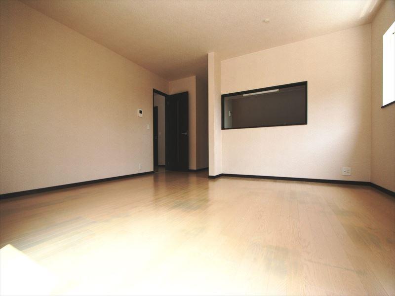 Same specifications photos (living). Same specifications