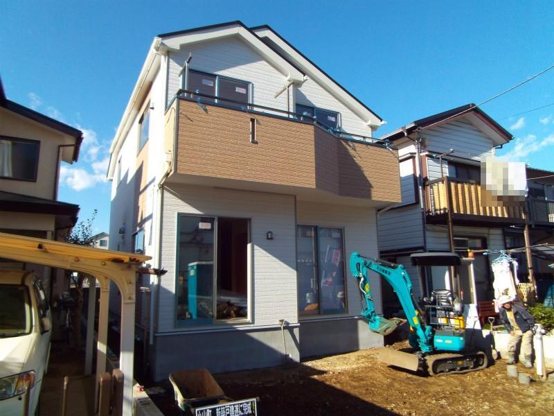 Local appearance photo. Local (12 May 2013) Shooting