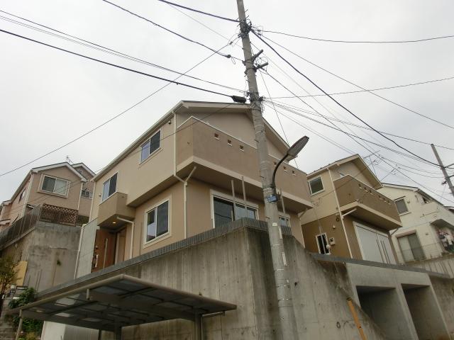 Local appearance photo. 1 Building