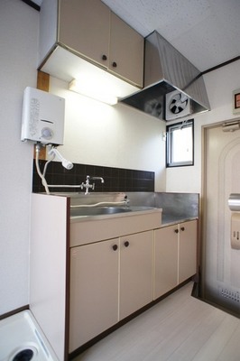 Kitchen. Up and down in the housing is rich, easy-to-use kitchen. 