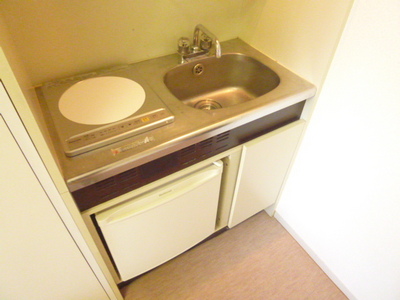 Kitchen. Cleaning is also simple IH cooking heater s peace of mind without the use of fire