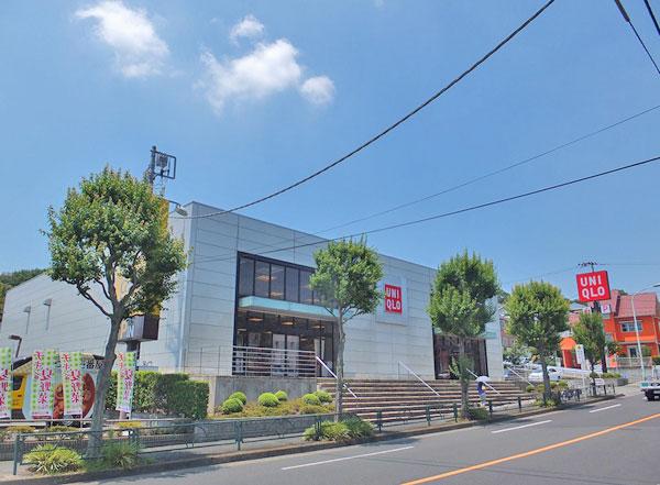 Shopping centre. 847m to UNIQLO Machida Tsurukawa shop