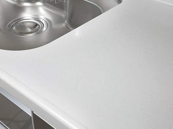 Kitchen.  [Artificial marble countertops] Fire resistance ・ It has adopted the artificial marble countertops with excellent heat resistance.