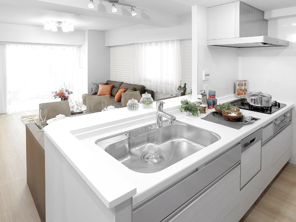 Kitchen.  [kitchen] Indispensable in order to live comfortably comfortable. It is the functionality of the house to support every day, such as the kitchen and sanitary. Of course things are good and comfort of usability, We pursued a space development that was finished beautifully to look.