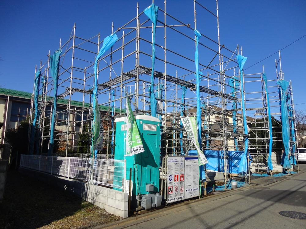 Local appearance photo. Building 2