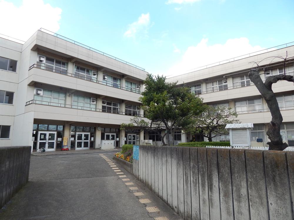 Primary school. 332m until Machida Municipal Minaminaruse Elementary School