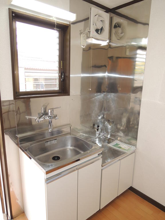 Kitchen. Gas stove correspondence