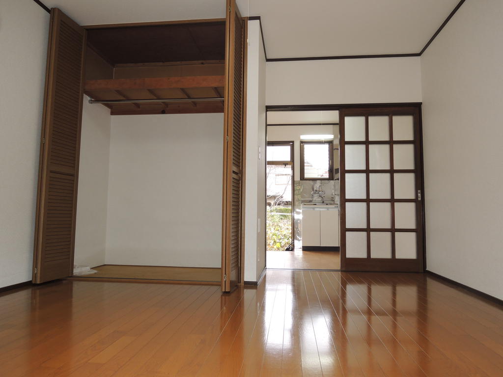 Living and room. There is a large storage