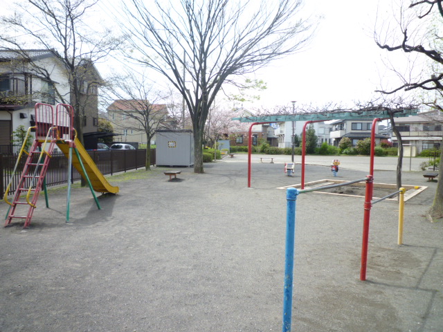 park. 60m to Narusegaoka children's park (park)