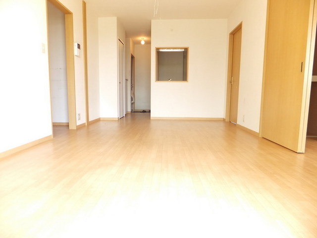 Living and room. Popular south living