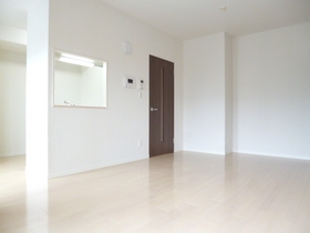 Living and room. LDK: bright white was the keynote room.