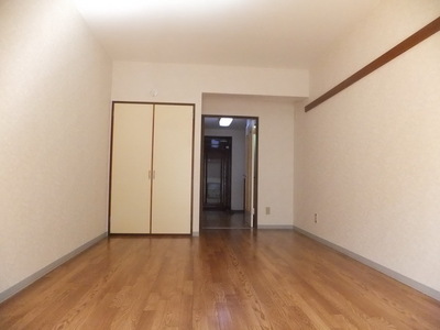 Living and room.  ☆  It is the flooring of the room  ☆