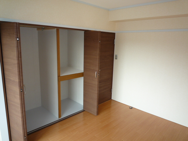 Living and room. Western-style 2