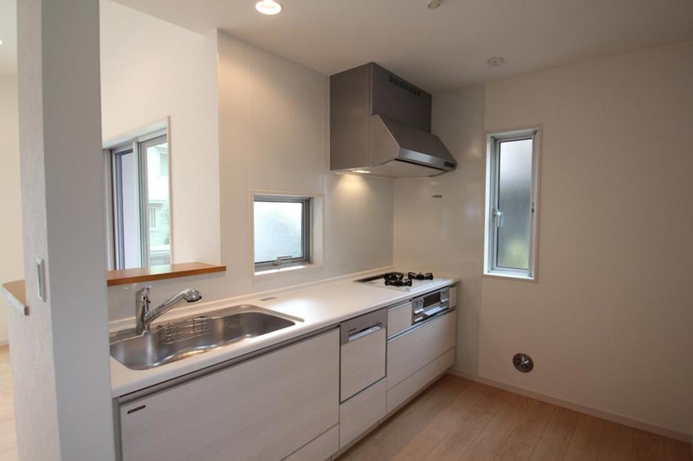 Kitchen. Indoor (12 May 2013) Shooting