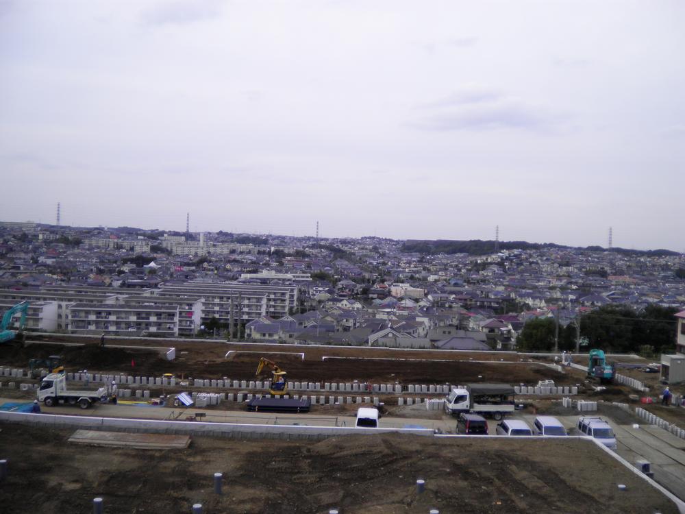 View photos from the dwelling unit. Local (10 May 2013) Shooting