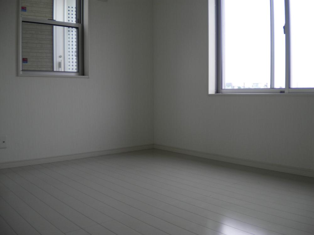 Non-living room. Indoor (10 May 2013) Shooting