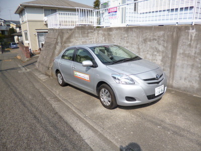 Parking lot. ☆ There is parking lot ☆