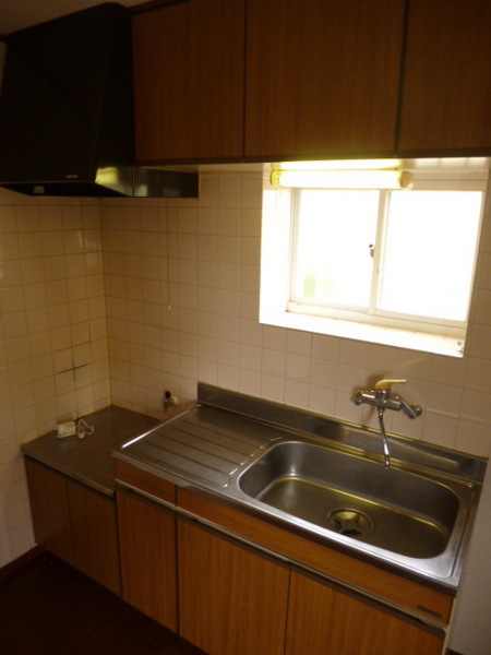 Kitchen.  ☆ Gas stove installed Friendly Kitchen ☆
