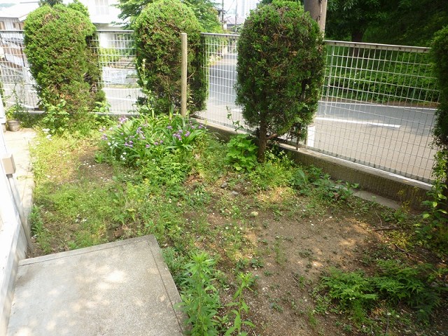 Balcony. Private garden