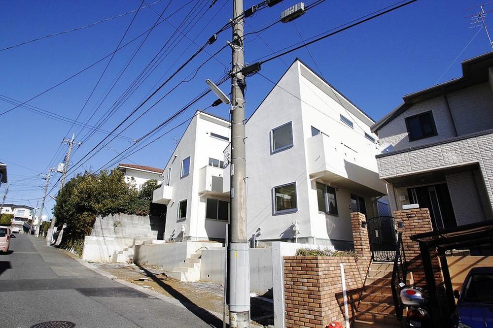 Local photos, including front road. Local (12 May 2013) Shooting Front 6m road