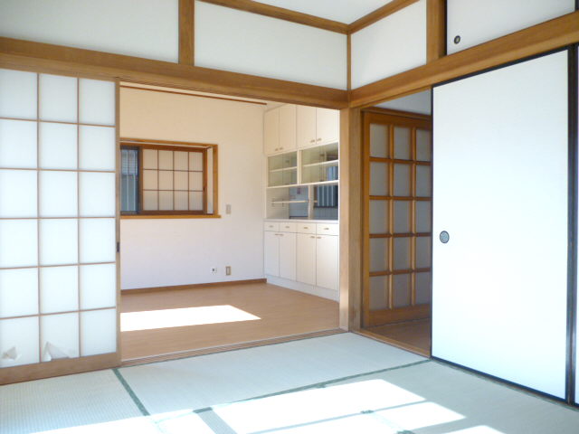 Living and room. Japanese-style room ・ DK