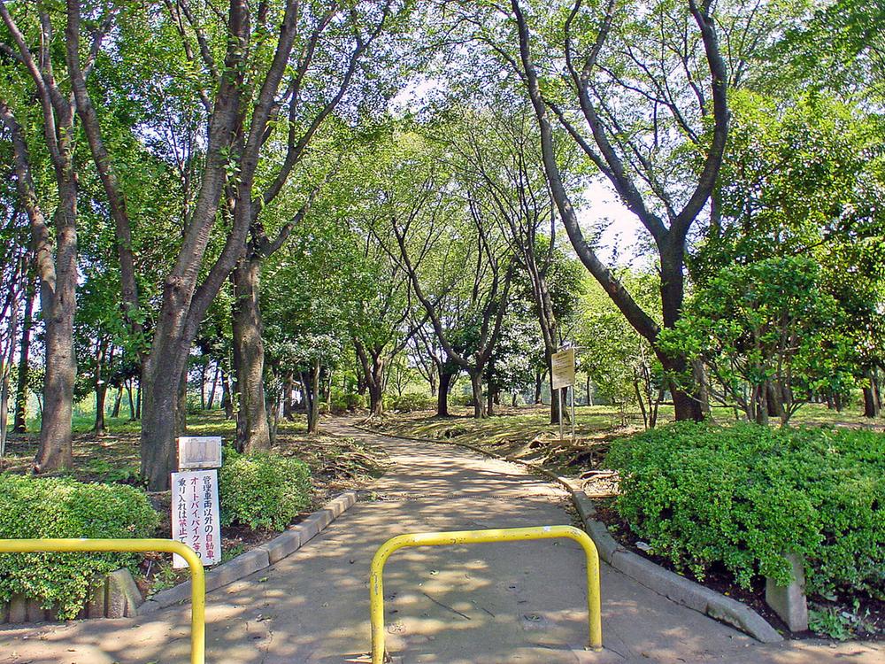park. 450m until Tsuruma park