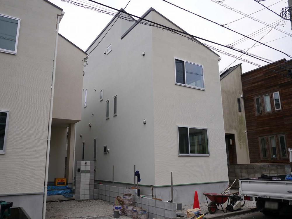 Local appearance photo