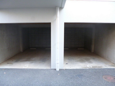 Parking lot.  ☆ On-site parking ☆ 