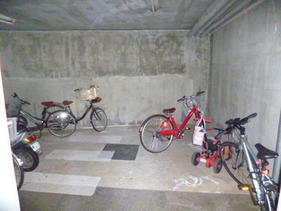 Other common areas.  ☆ Roof Yes of bicycle parking ☆ 