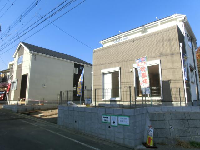 Local photos, including front road. 1 Building