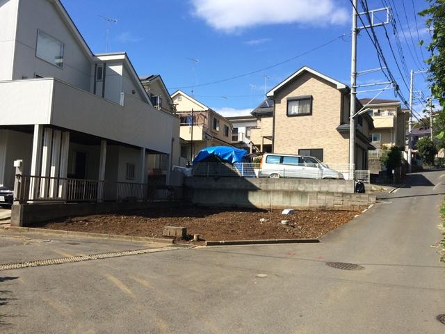 Local photos, including front road. Local (12 May 2013) Shooting