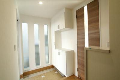 Entrance. Local (12 May 2013) Shooting