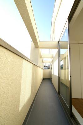 Balcony. In four-sided balcony, Bright space where all the room was facing the balcony