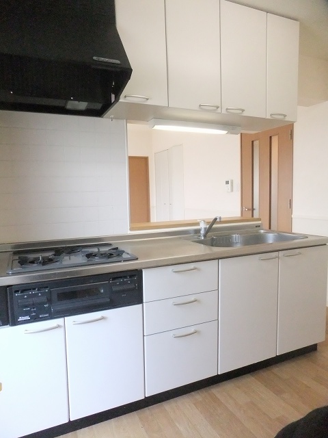 Kitchen. Inverted type