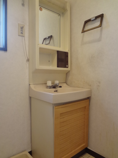 Washroom. Independent wash basin Yes ☆