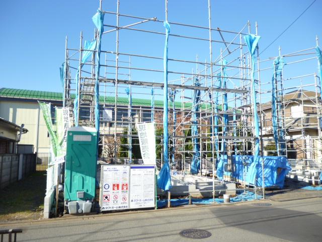 Local photos, including front road. It is a photo overlooking the site from the front road. It has become a flat site. 