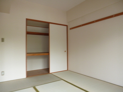 Receipt.  ☆ There is a large closet in the Japanese-style room ☆ 