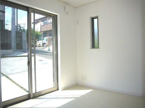 Non-living room. Indoor (12 May 2013) Shooting