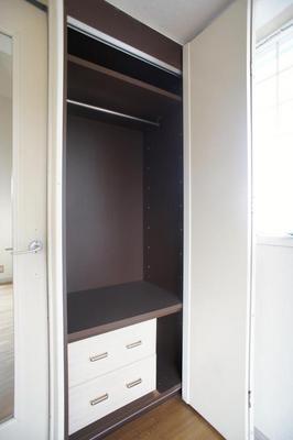 Receipt. An indoor storage