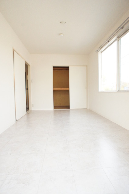 Living and room. Is a good room bright and airy corner room two-sided lighting!