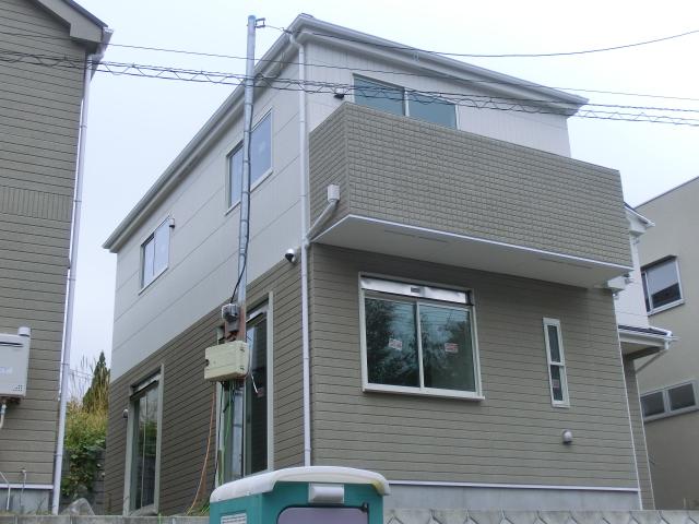 Local appearance photo. 1 Building