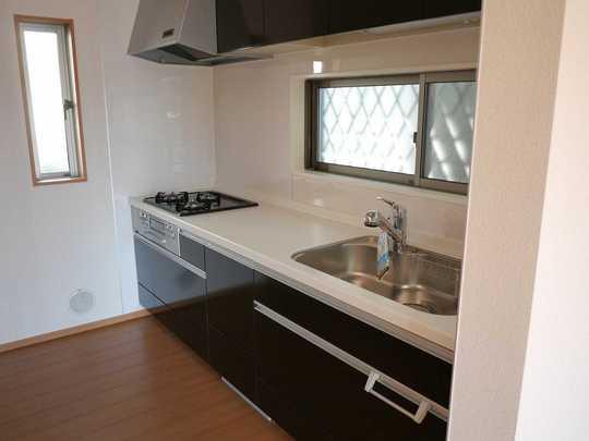 Kitchen. Artificial marble counter ・ Shower switching washing with water purifier