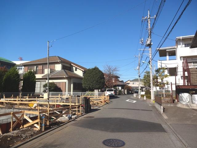 Local photos, including front road. It is adjacent road with a space