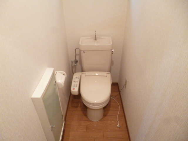 Toilet.  ☆ 1F2F both Washlet with ☆