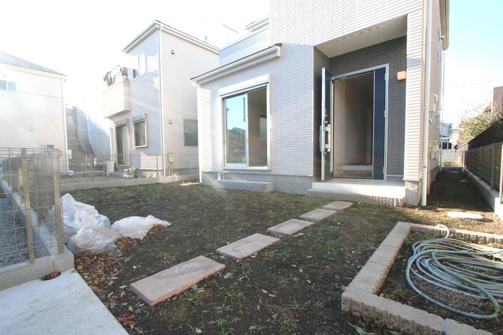 Garden. Local (12 May 2013) Shooting