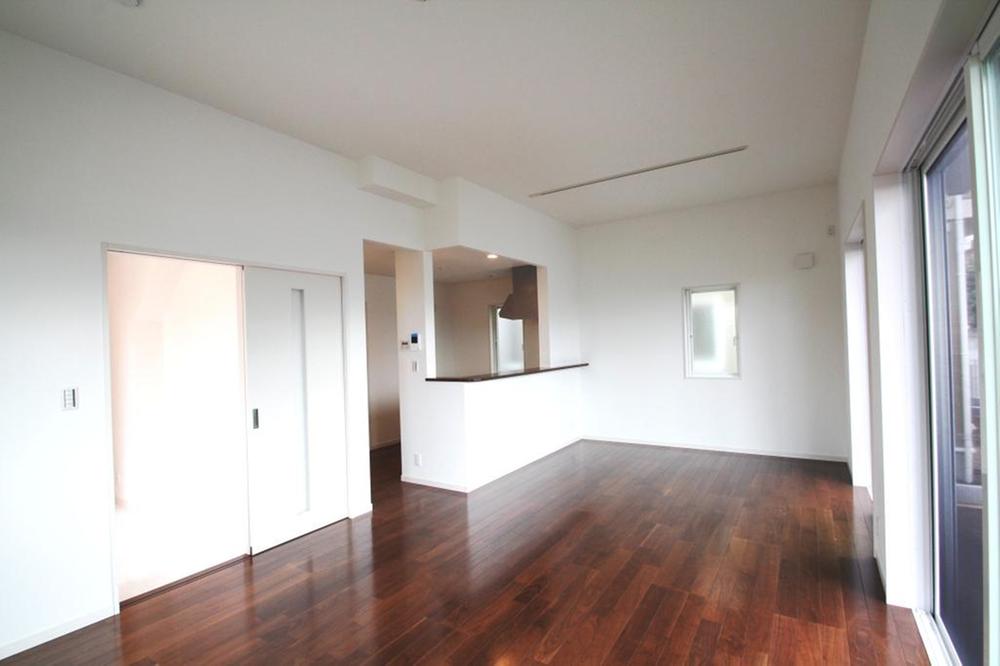 Living. Indoor (12 May 2013) Shooting