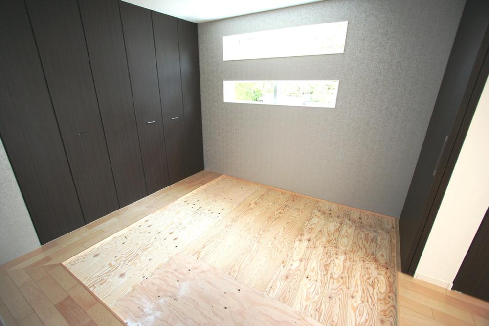 Same specifications photos (Other introspection). Same specifications